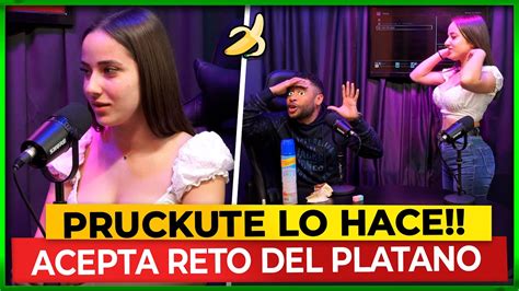 Pruckute follando en la ducha